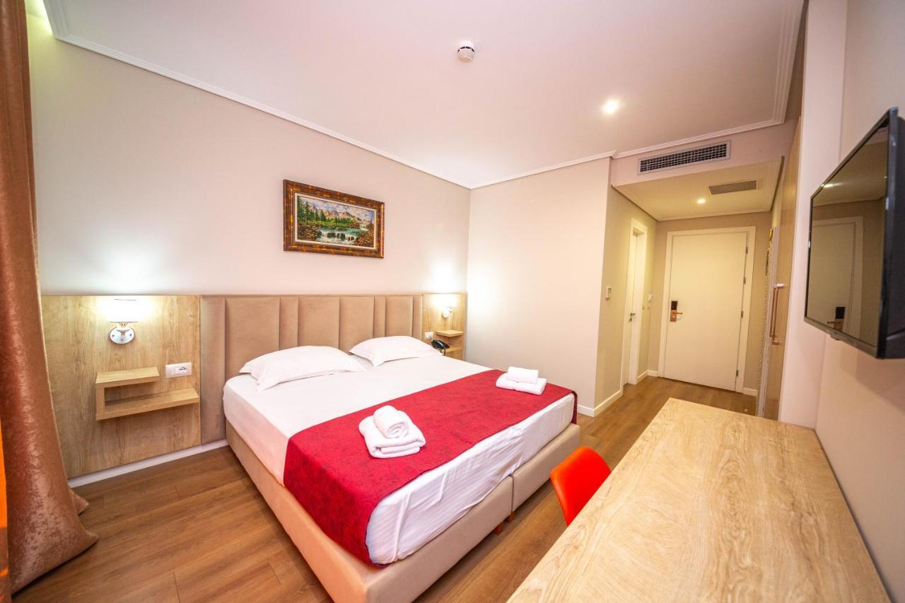 Class Hotel Ксамил Экстерьер фото