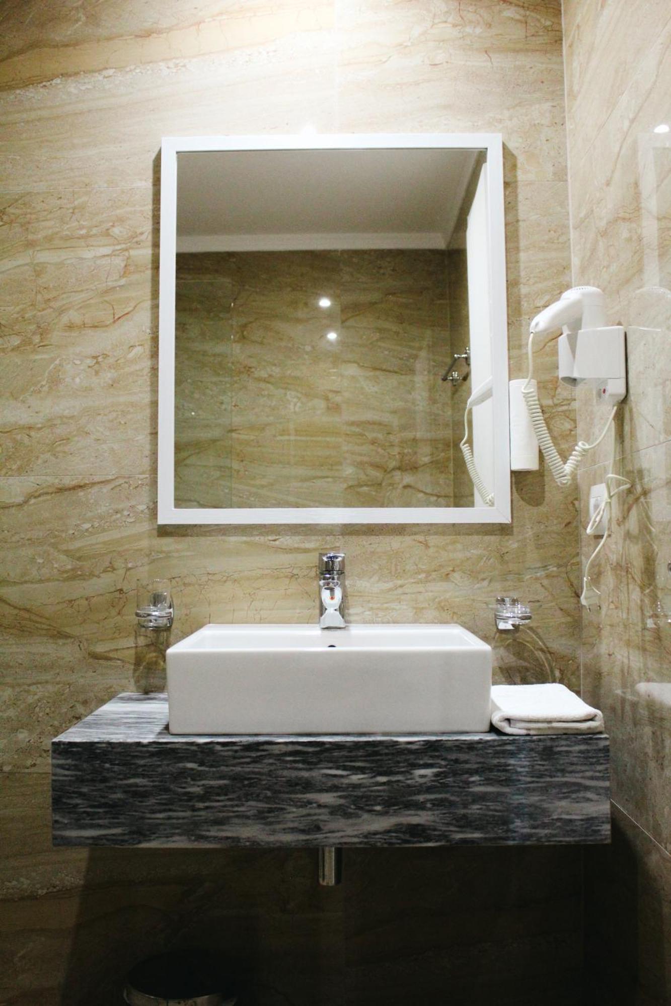 Class Hotel Ксамил Экстерьер фото