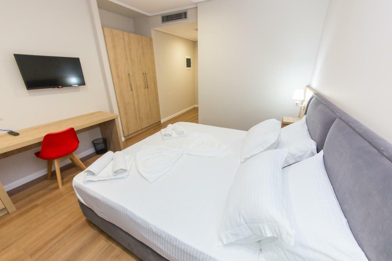 Class Hotel Ксамил Экстерьер фото