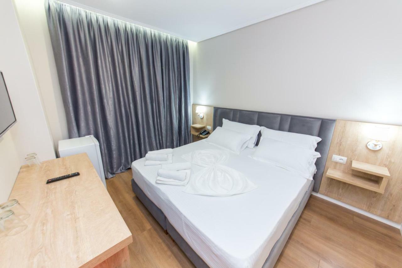 Class Hotel Ксамил Экстерьер фото