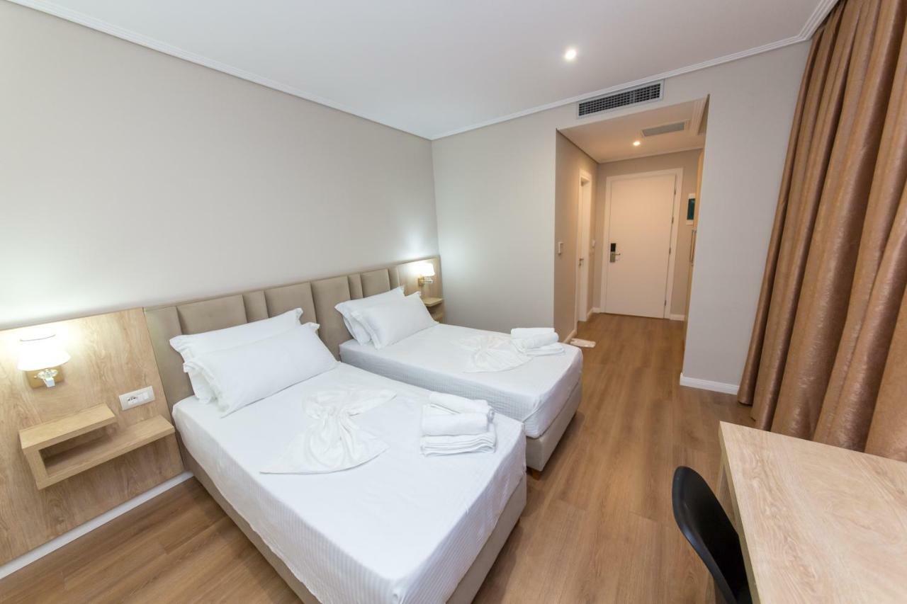 Class Hotel Ксамил Экстерьер фото